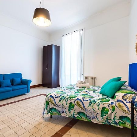 Lopez 20 A Big Family Apartment By Napoliapartments Bagian luar foto