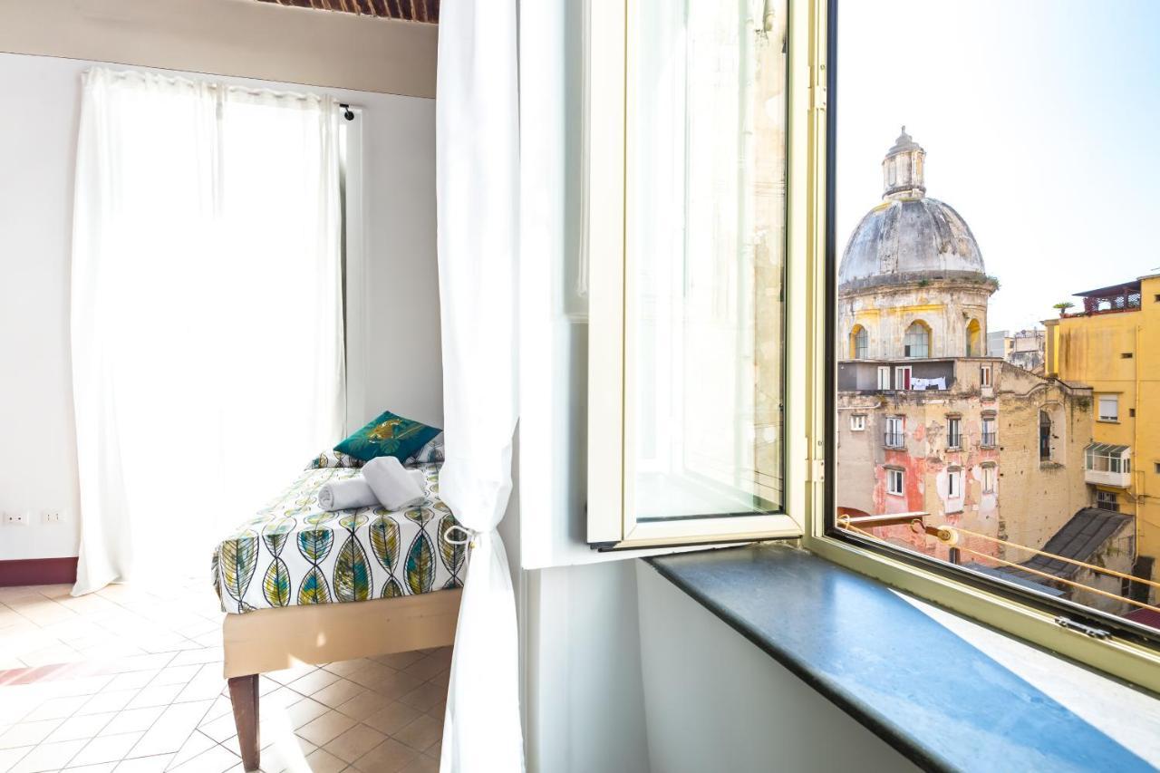 Lopez 20 A Big Family Apartment By Napoliapartments Bagian luar foto