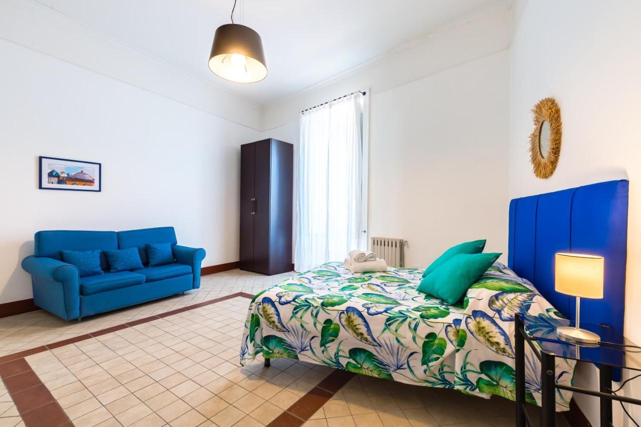 Lopez 20 A Big Family Apartment By Napoliapartments Bagian luar foto