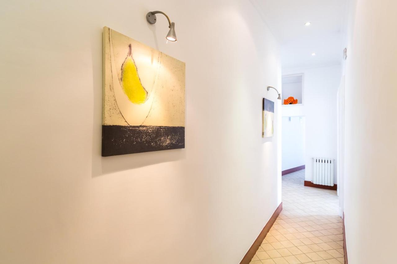 Lopez 20 A Big Family Apartment By Napoliapartments Bagian luar foto