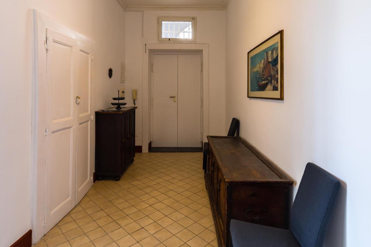Lopez 20 A Big Family Apartment By Napoliapartments Bagian luar foto