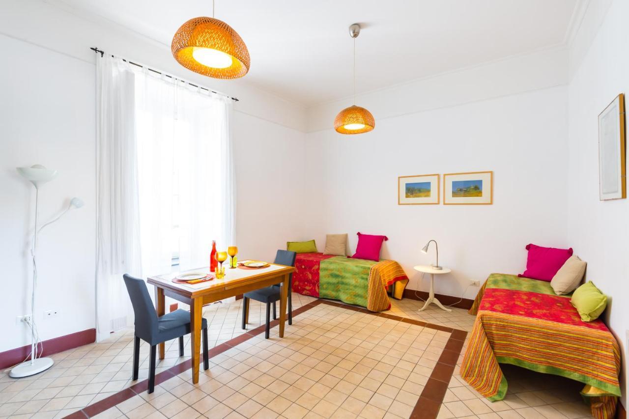 Lopez 20 A Big Family Apartment By Napoliapartments Bagian luar foto