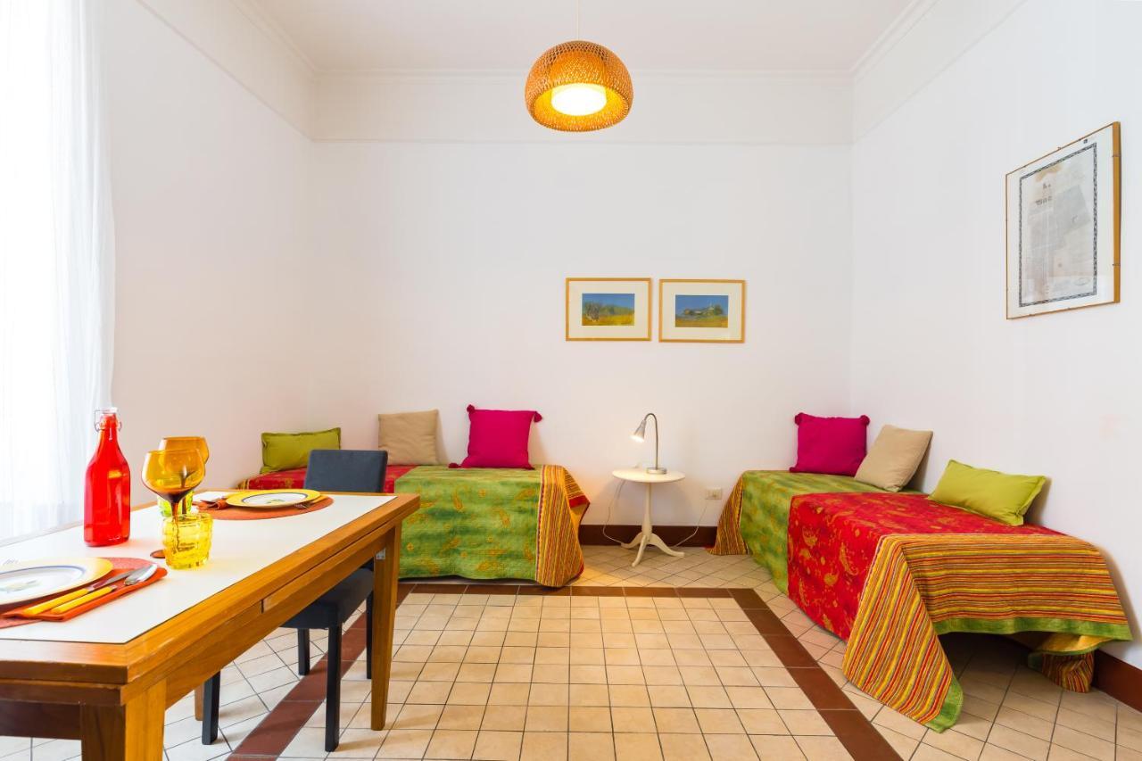 Lopez 20 A Big Family Apartment By Napoliapartments Bagian luar foto