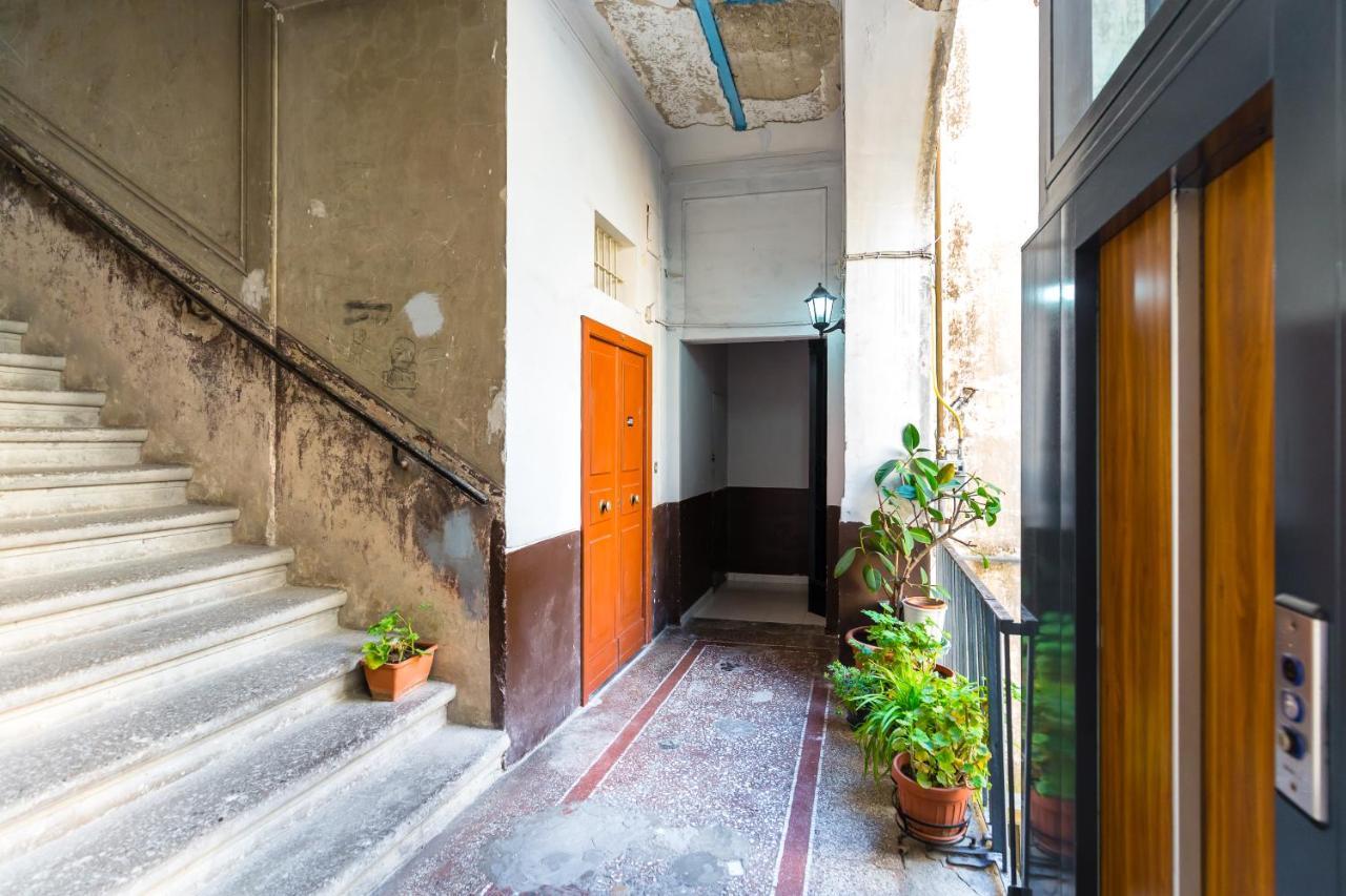 Lopez 20 A Big Family Apartment By Napoliapartments Bagian luar foto