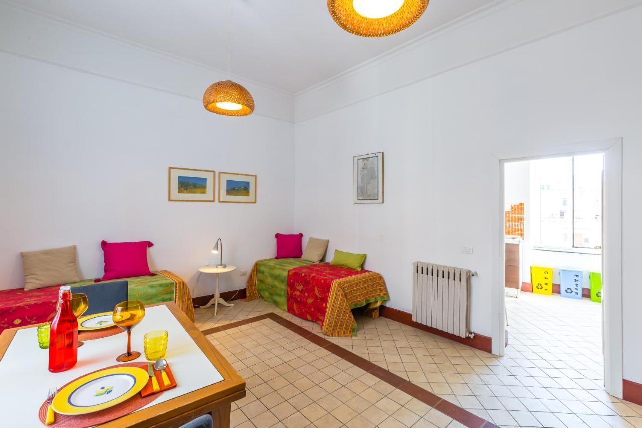 Lopez 20 A Big Family Apartment By Napoliapartments Bagian luar foto