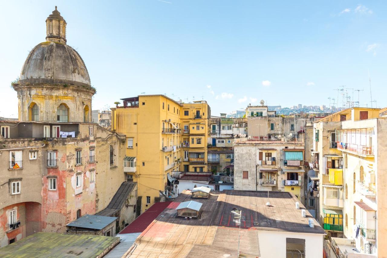 Lopez 20 A Big Family Apartment By Napoliapartments Bagian luar foto